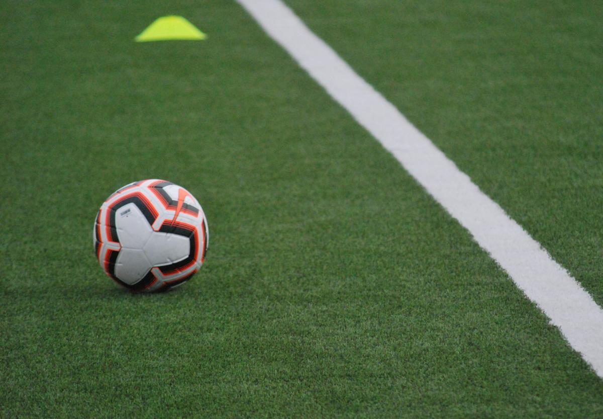 Futbol przegrywa z koronawirusem. Spotkania o punkty zawieszone
