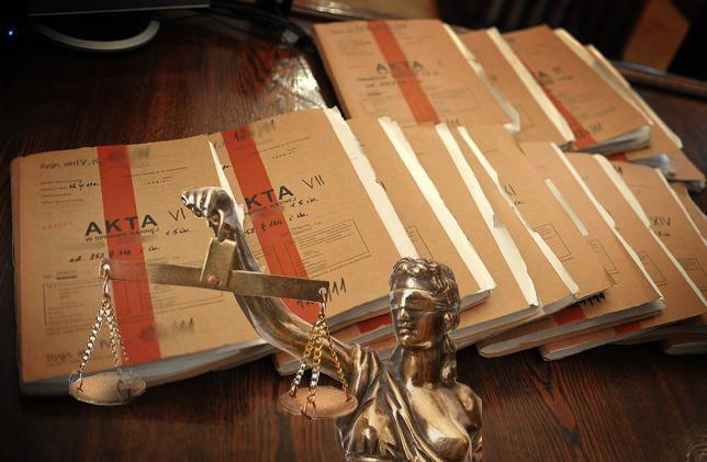 Sąd przedłuża stosowanie środka zapobiegawczego. Instruktor posiedzi dłużej