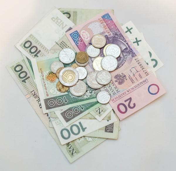Chwilówka z komornikiem – to możliwe?