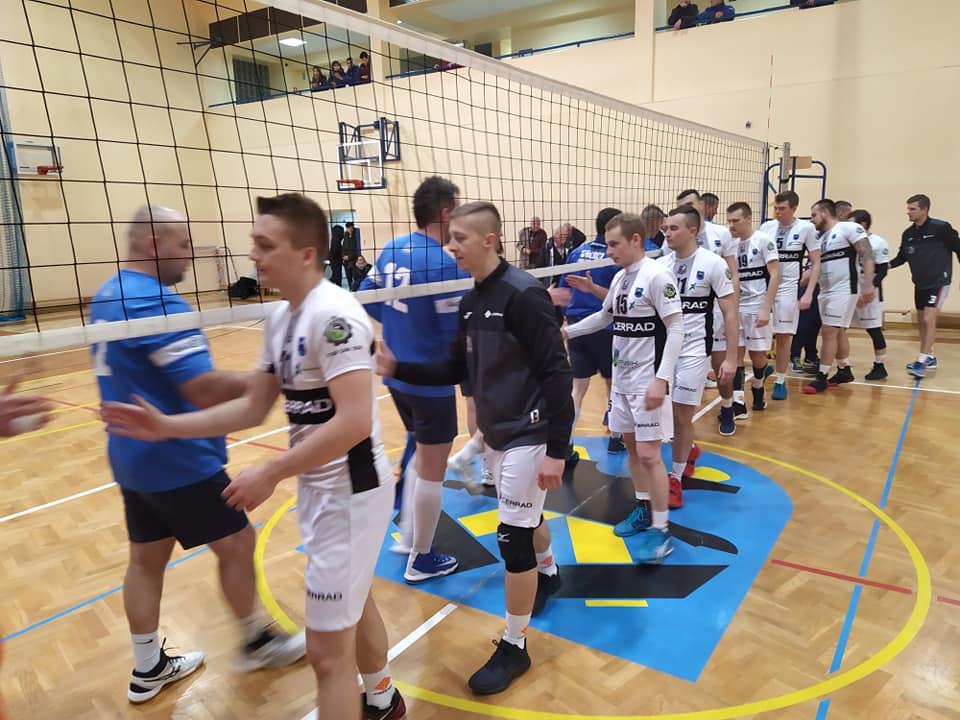 Starachowiczanie lepsi po raz drugi. Premiowa wygrana początkiem świetnej passy?