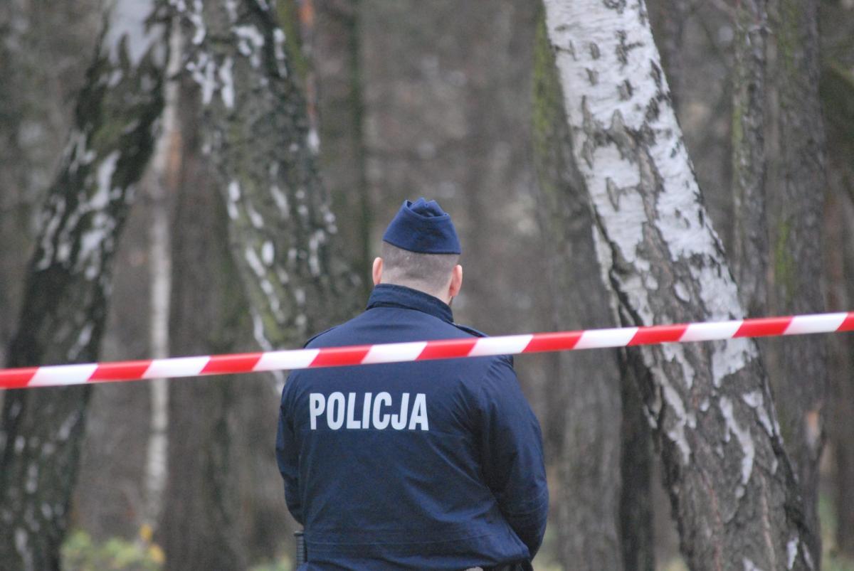 Żartowniś nadal na wolności. Kto podrzucił pakunek?