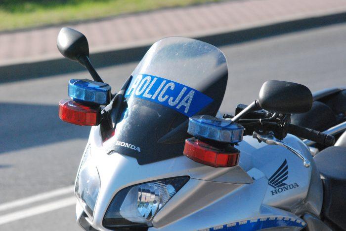 Mandat dla sprawcy kolizji. Może żałować swojego zachowania