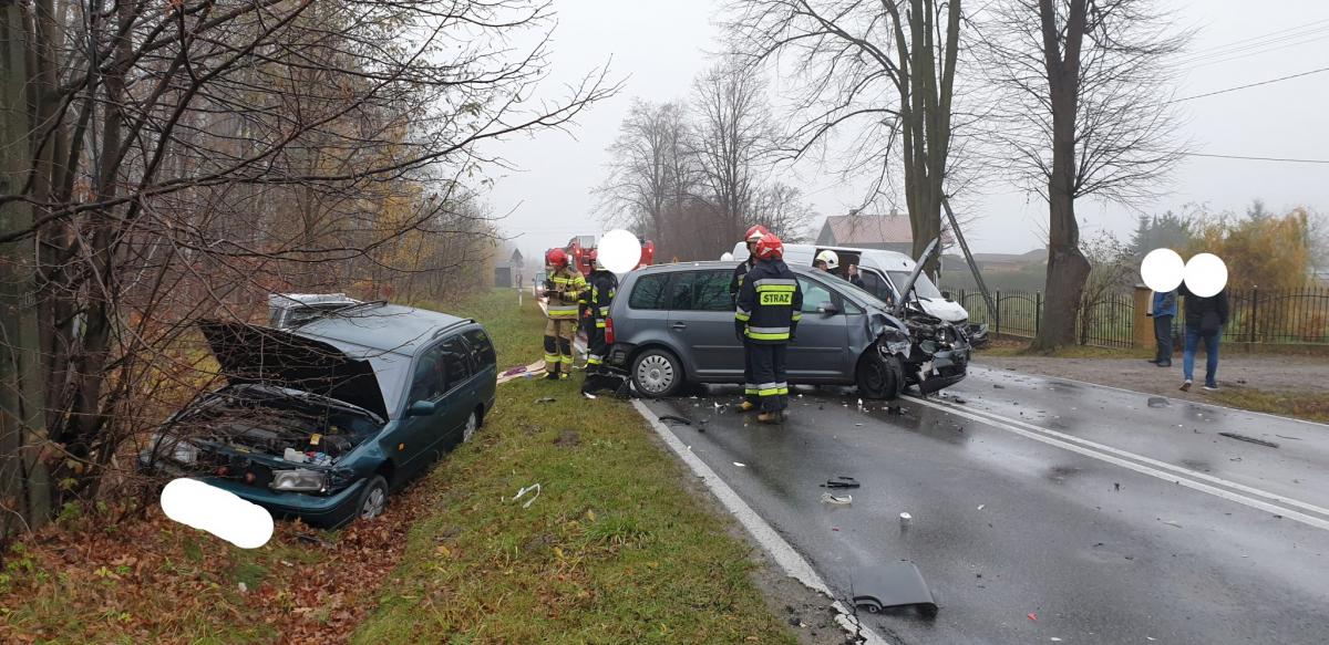 Z OSTATNIEJ CHWILI: rośnie bilans osób poszkodowanych. Droga nadal nieprzejezdna [ZDJĘCIA]