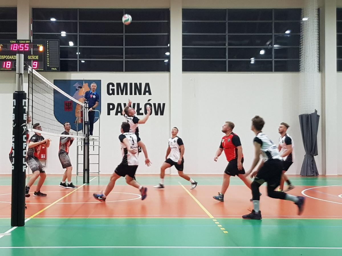 Trzy sety i...po balu. Team Przemysława Strabanika nadal liderem