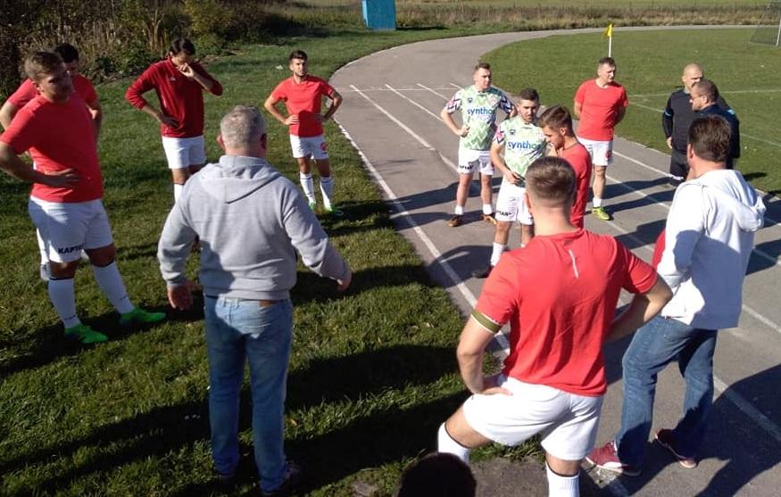 Muszą się jak najszybciej pozbierać. FKS Łazy w niebezpiecznej strefie