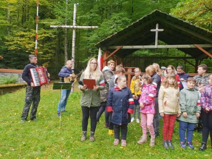 Dzieci i młodzież na Wykusie