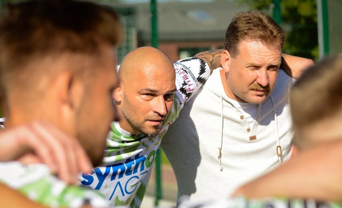 Beniaminek płaci frycowe. FKS Łazy przegrywa po raz pierwszy u siebie