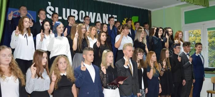 Pierwsze ślubowanie w Społecznym Liceum Ogólnokształcącym