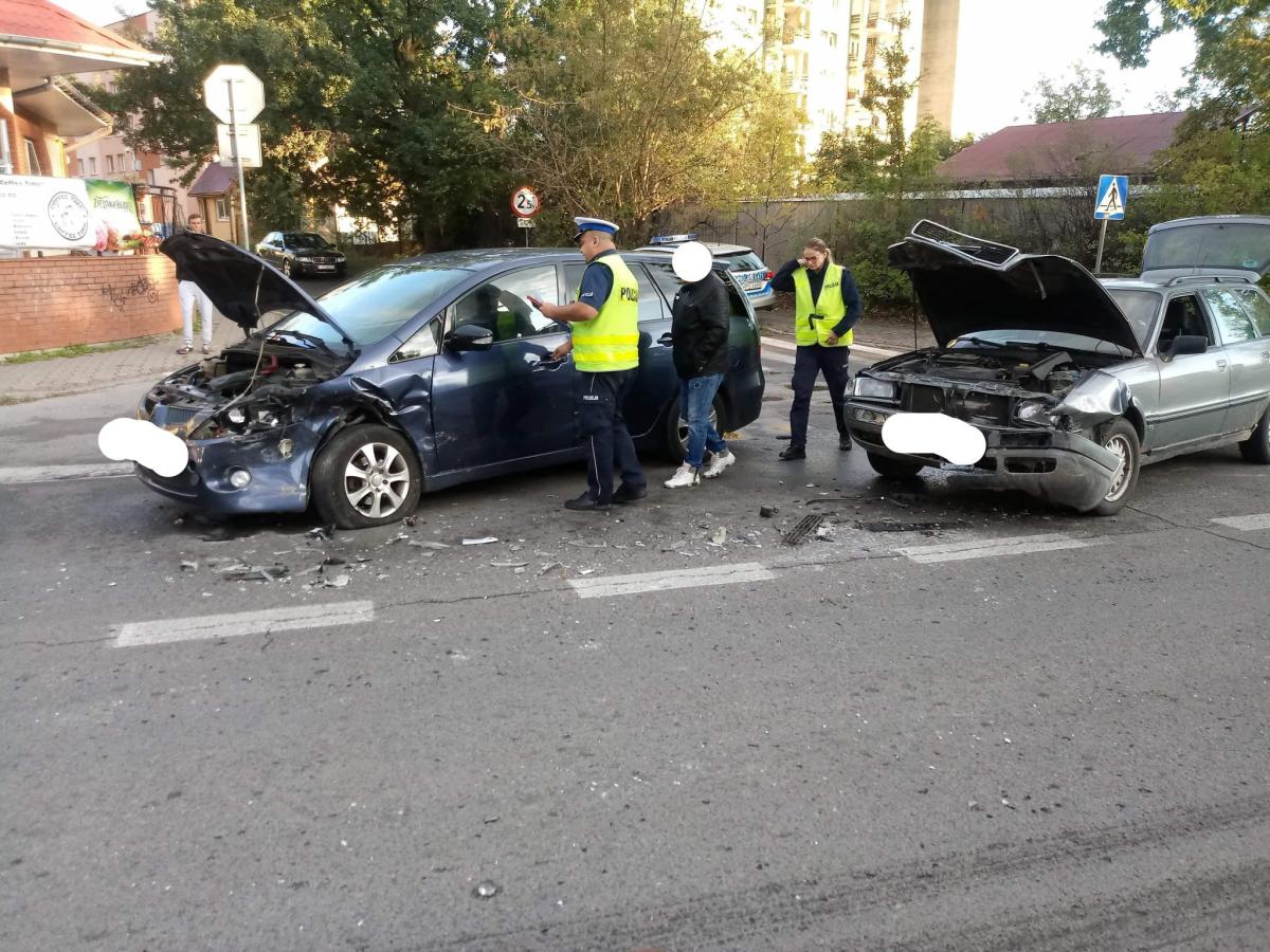 PILNE: dwa auta do warsztatu. Popołudniowa kolizja