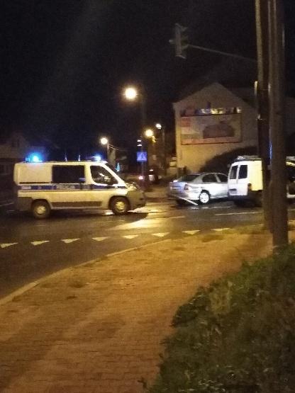 Nocna kraksa w centrum miasta. Po czyjej stronie leżała wina? [ZDJĘCIA]