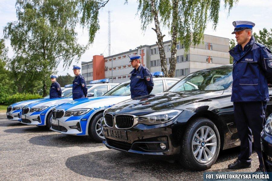 Uwaga kierowcy!. Starachowicka policja dostała nieoznakowane BMW (zdjęcia)