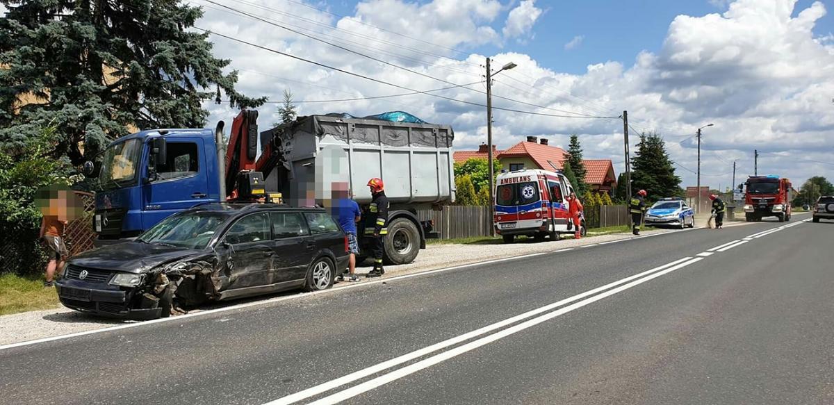PILNE: z nieustalonych przyczyn zjechał na przeciwległy pas ruchu. Na miejscu służby