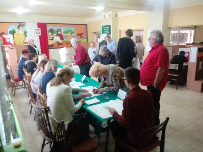 Głosowanie trwa