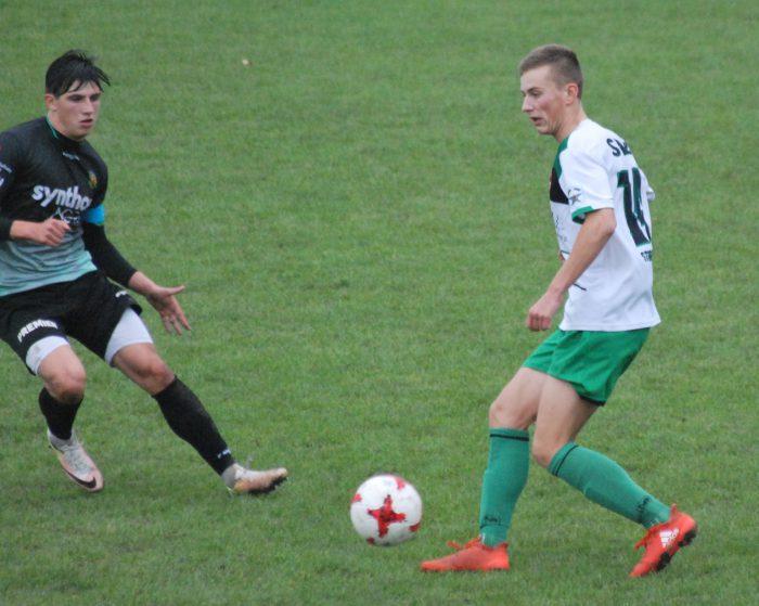 Udany początek piłkarskiej wiosny. Lider tabeli ucieka grupie pościgowej