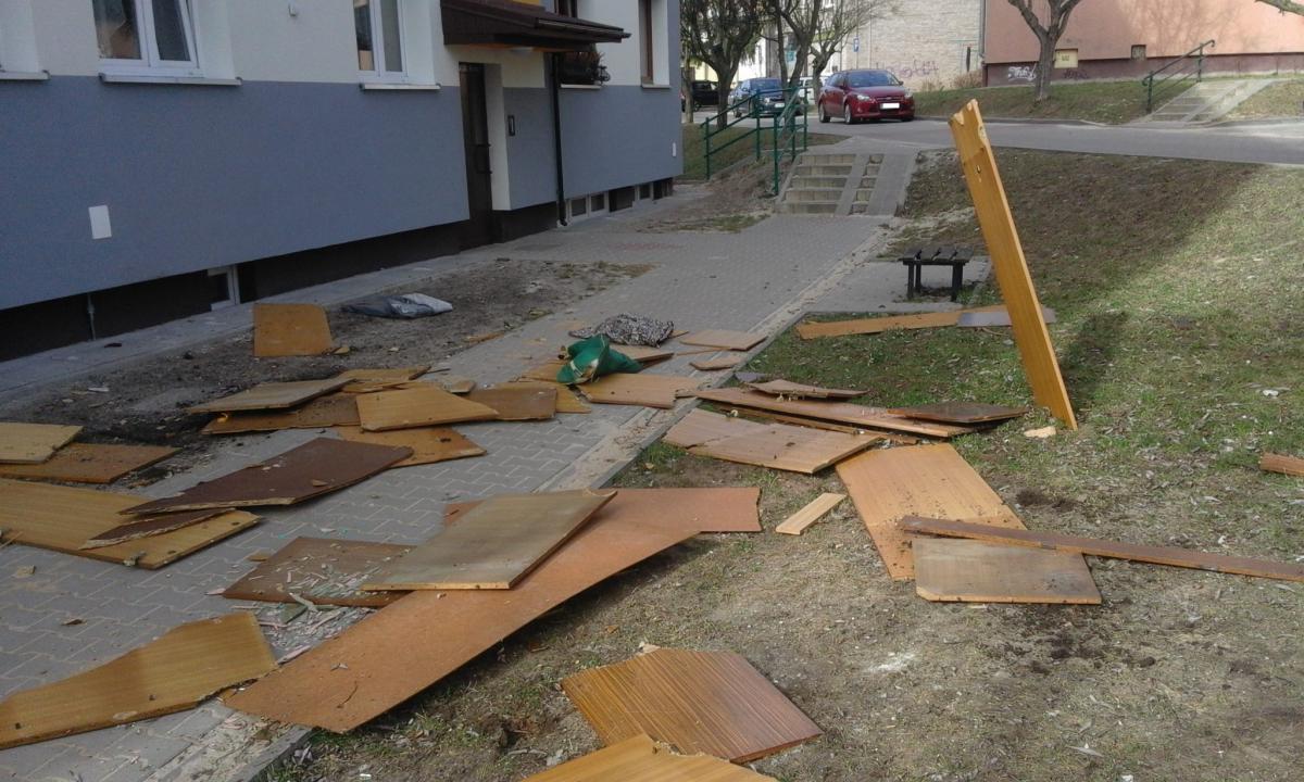 Starachowicki sposób na przeprowadzkę. Tragarze nie byli mu potrzebni, bo...