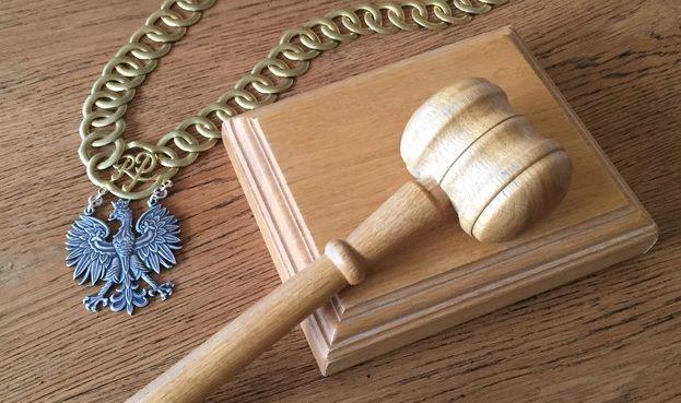 Ten manewr mógł ją drogo kosztować. Wymijała nieprawidłowo?
