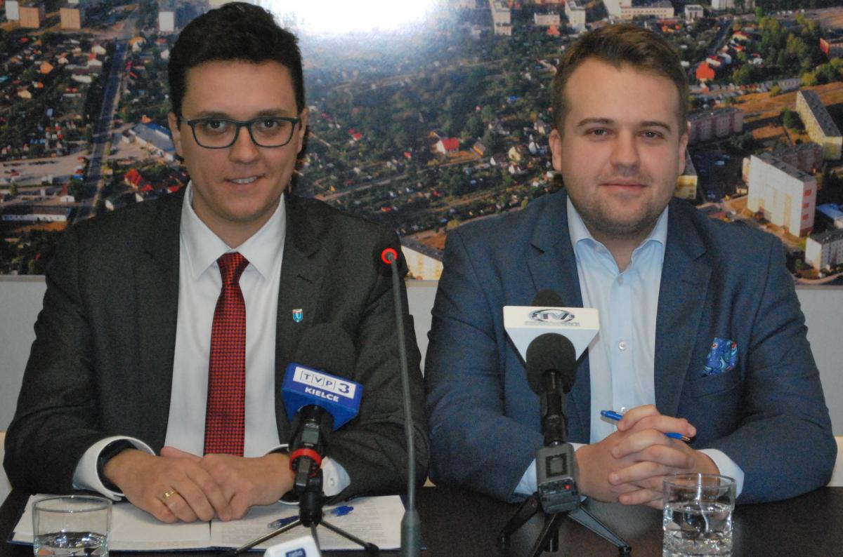 PILNE: po protestach rodziców uczniów oraz nauczycieli. ZSZ nr 3 zostaje w starym miejscu [ZDJĘCIA/FILM]