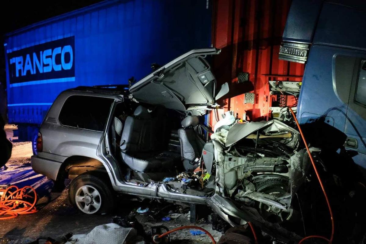 PILNE: tragedia o poranku. Zginęli w czołowym zderzeniu [ZDJĘCIA]