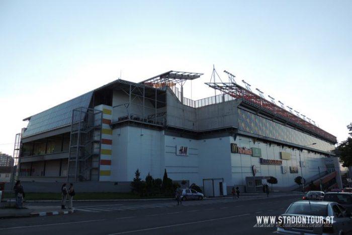 Stadion czy supermarket?