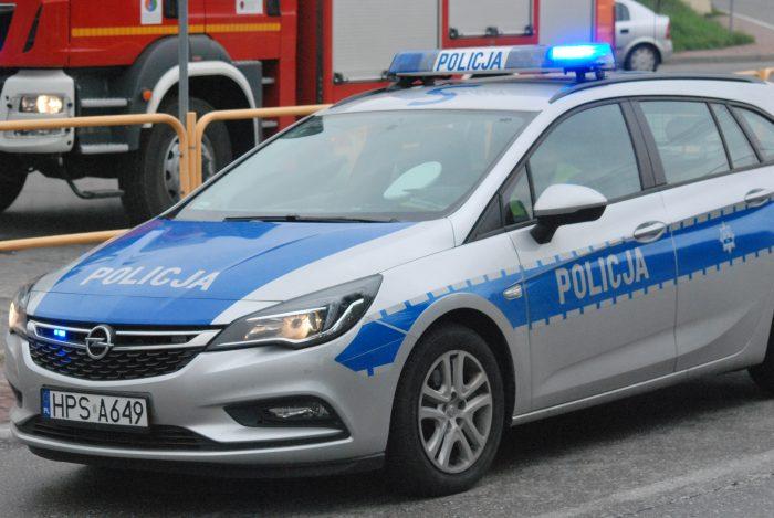 Potrącił i uciekł. Gdzie jest kierowca srebrnego auta?