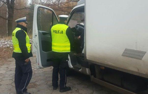 Sprawdź światła, zadbaj o własne bezpieczeństwo. Ruszyła policyjna kampania