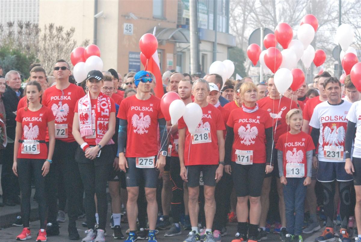 Bieg Niepodległości w Starachowicach dla doświadczonego triathlonisty [ZDJĘCIA]