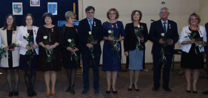 Dzień Edukacji Narodowej w Starachowicach, czyli Medale, Odznaczenia, nagrody