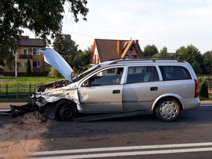Kolejny wypadek na odcinku drogi krajowej 42. 39-latka z obrażeniami w szpitalu [ZDJĘCIA]
