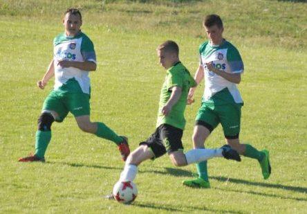 Rywalom wybili futbol z głowy. Trzy w środę, trzy w niedzielę
