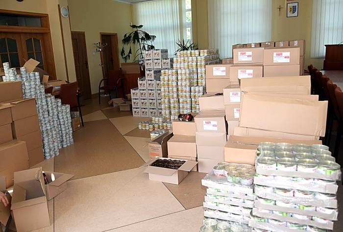 Tony żywności dla mieszkańców