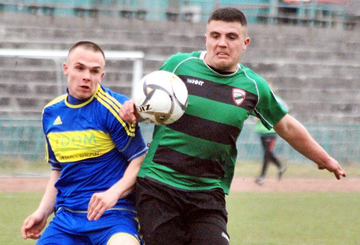 W Klimontowie sędziowskie kontrowersje. Gol Gruszczyńskiego przywrócił nadzieje