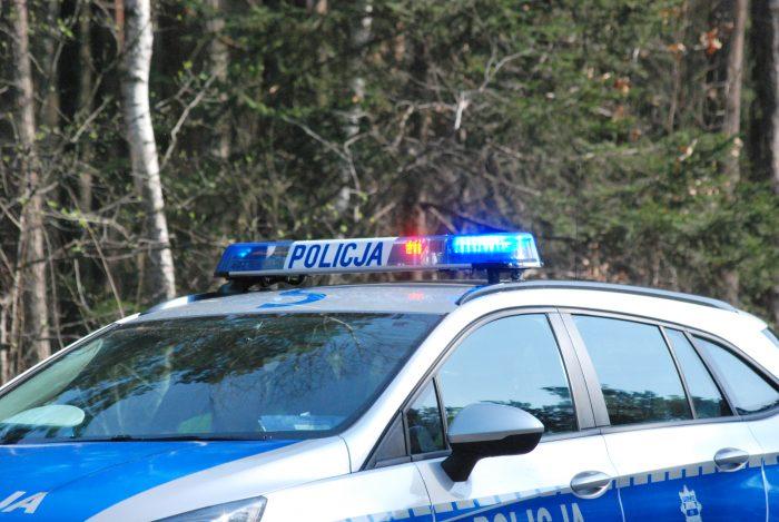 Potężna ciężarówka zepchnęła kierowcę skutera? Policja szuka sprawcy i prosi o pomoc