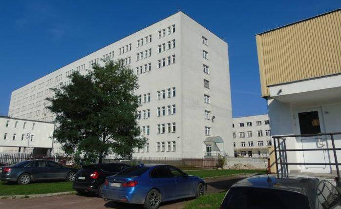 Czy dyrektor starachowickiego szpitala zamierza ubiegać się o zwrot 100 tys. zł?