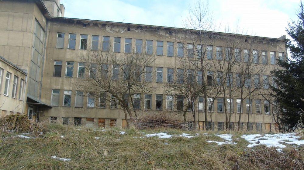 Szpital na sprzedaż, a chętnych ciągle brak...