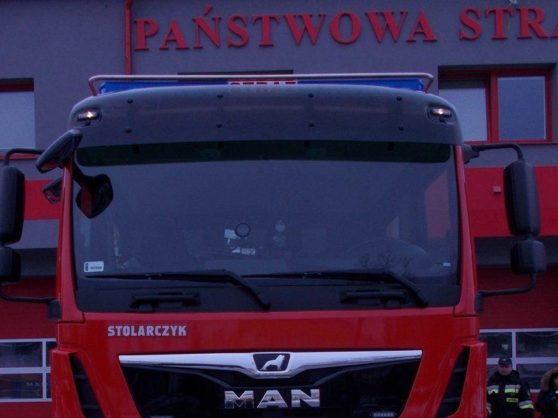 PILNE: pożar na terenie jednego z największych zakładów pracy w powiecie. Trwa strażacka akcja