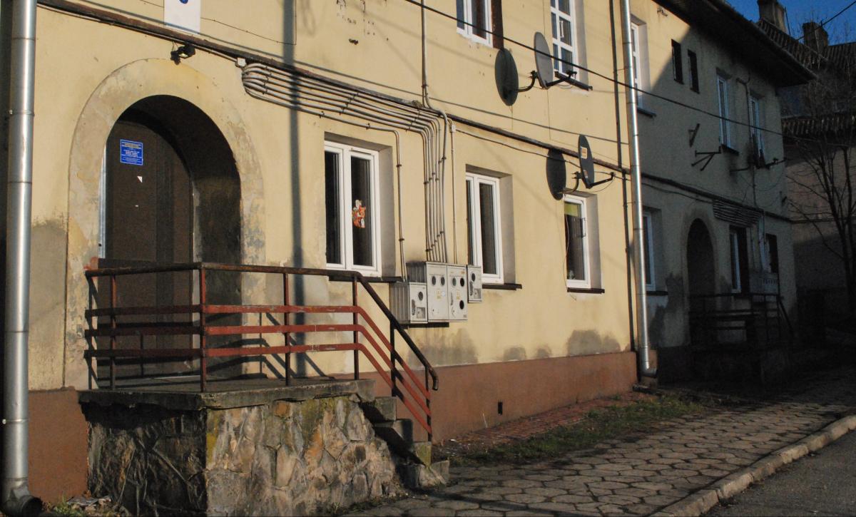 Mieszkanie przy Robotniczej w płomieniach. Kogo ratowali strażacy?