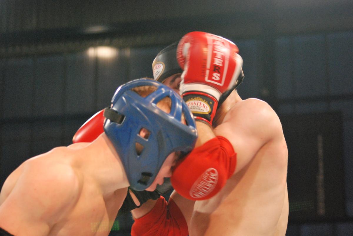 Mistrzostwa Polski w kickboxingu pod patronatem TYGODNIK-a rozpoczęte