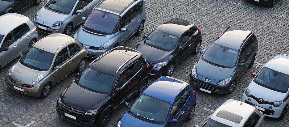 Czy pracownicy MAN będą mieli gdzie parkować swoje auta? Zobacz kto jest właścicielem parkingu na ul. 1 Maja!