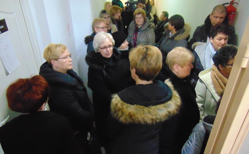 Personel szpitala walczy o pracę i odszkodowania