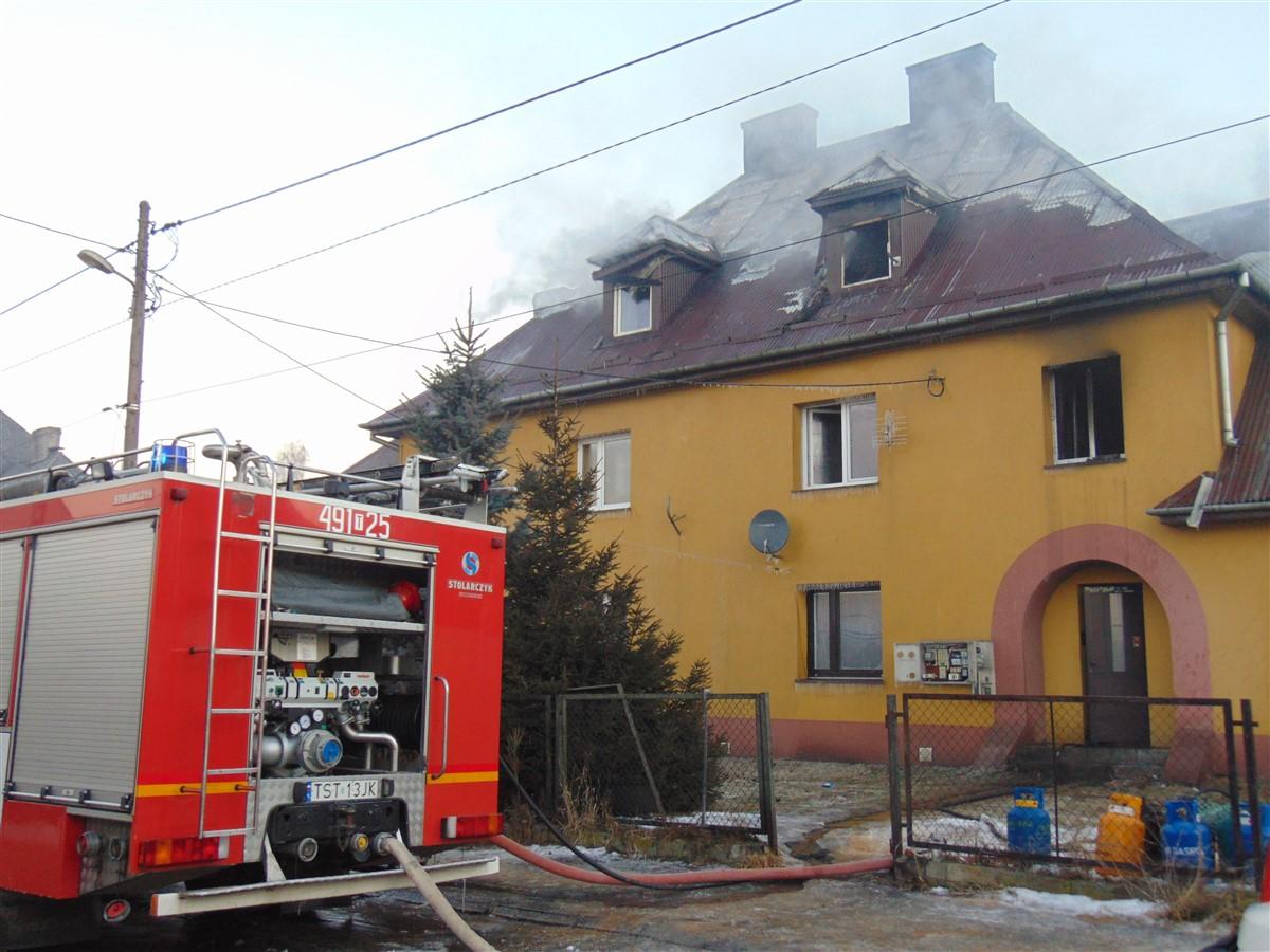 Pożar budynku w Starachowicach. Kobieta przebywa w centrum leczenia oparzeń w Siemianowicach Ślaskich