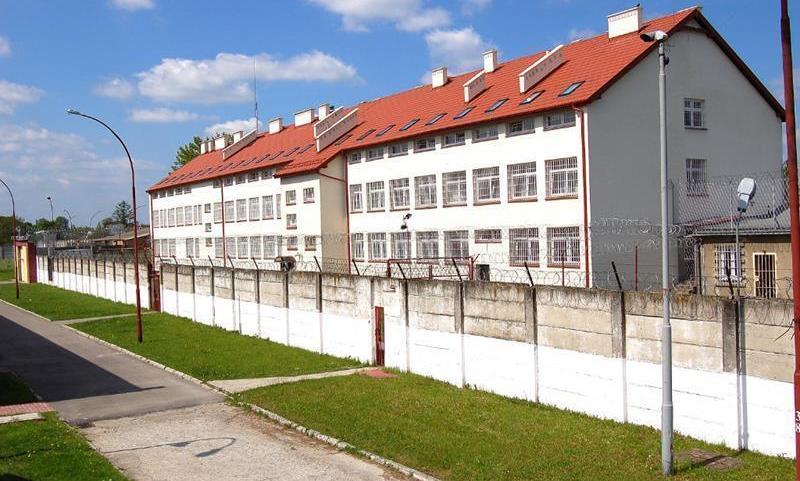 Recydywista na razie na policyjnej smyczy