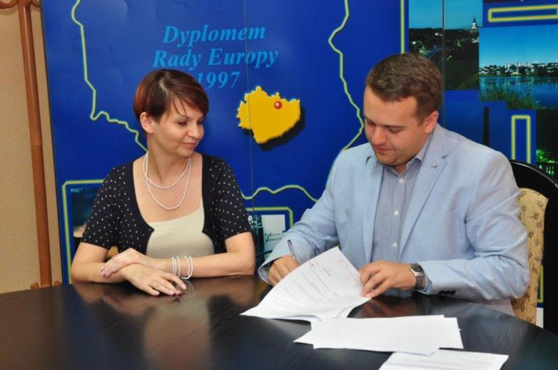 Kolejne miejsca parkingowe w ramach programu 