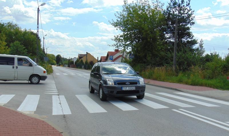 Mkną na złamanie karku