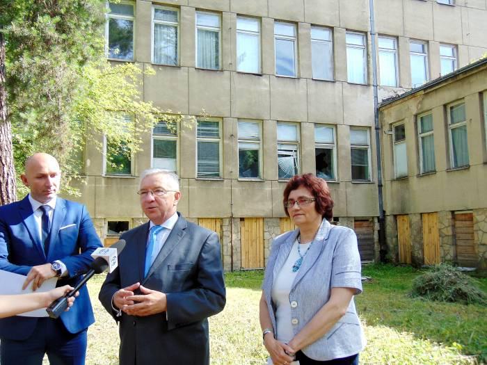 CKU po szpitalu?