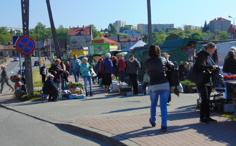 Z jajkami na przystanku