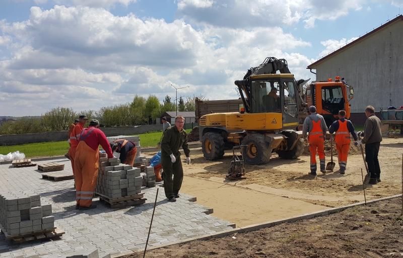 Będzie parking na 14 aut
