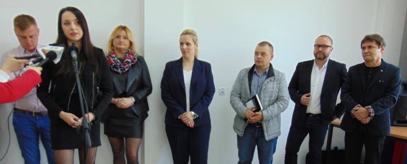 Karta seniora 60+ wydawana od dziś. Nowi partnerzy przystąpili do programu