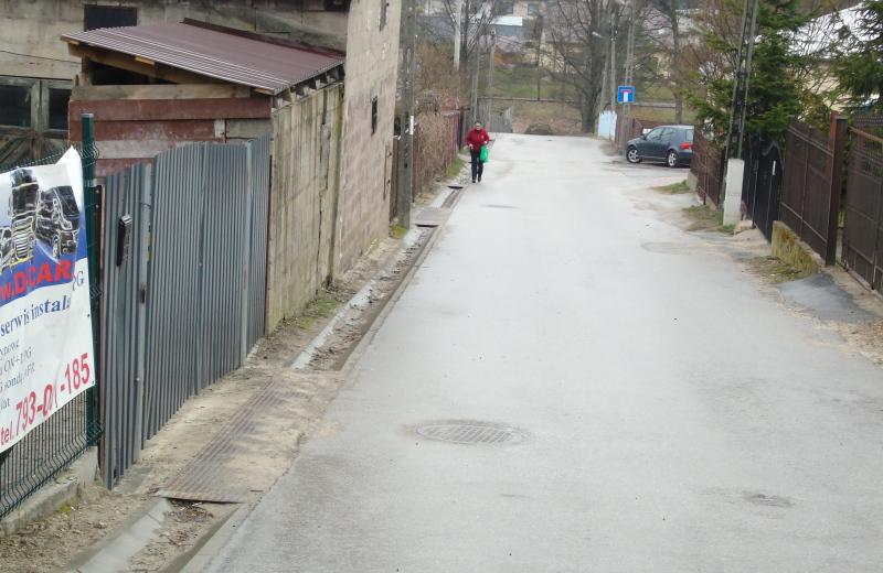 Tablice i próg niezbędne