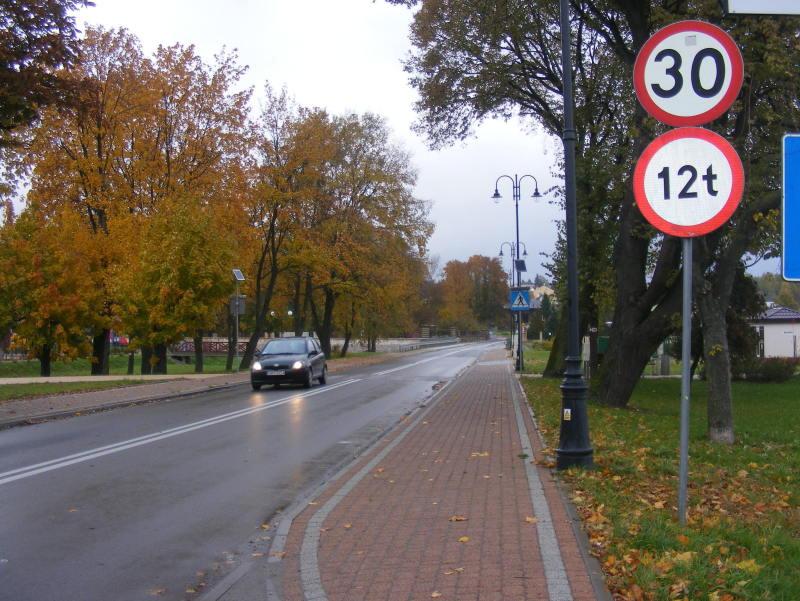 Ograniczenie prędkości na całej długości!