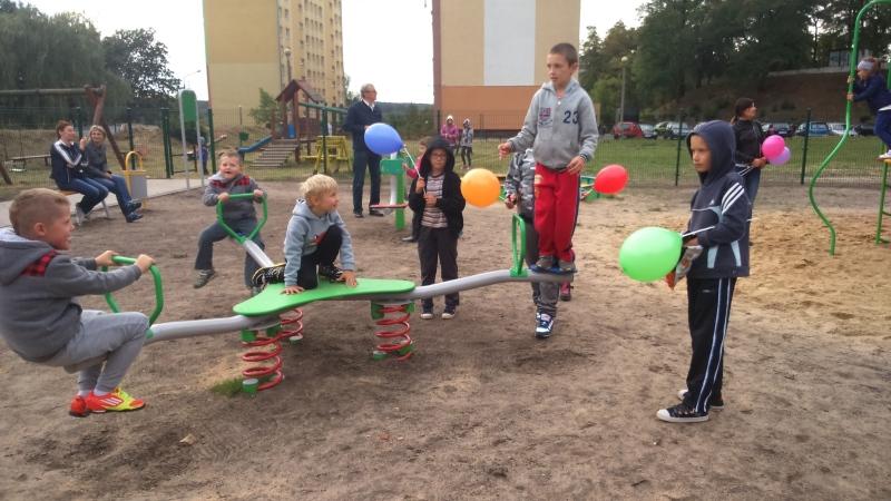 Plac zabaw cieszy